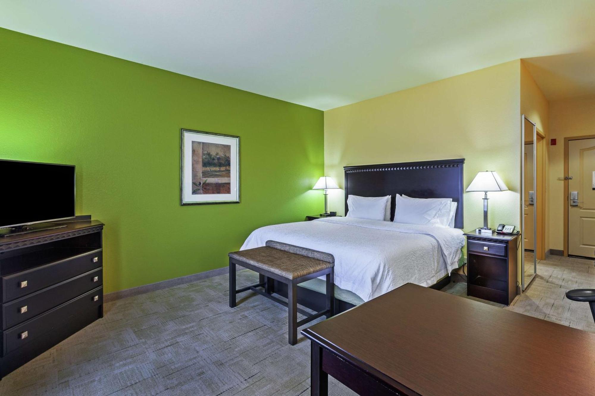 King Room King Bed Non-Smoking