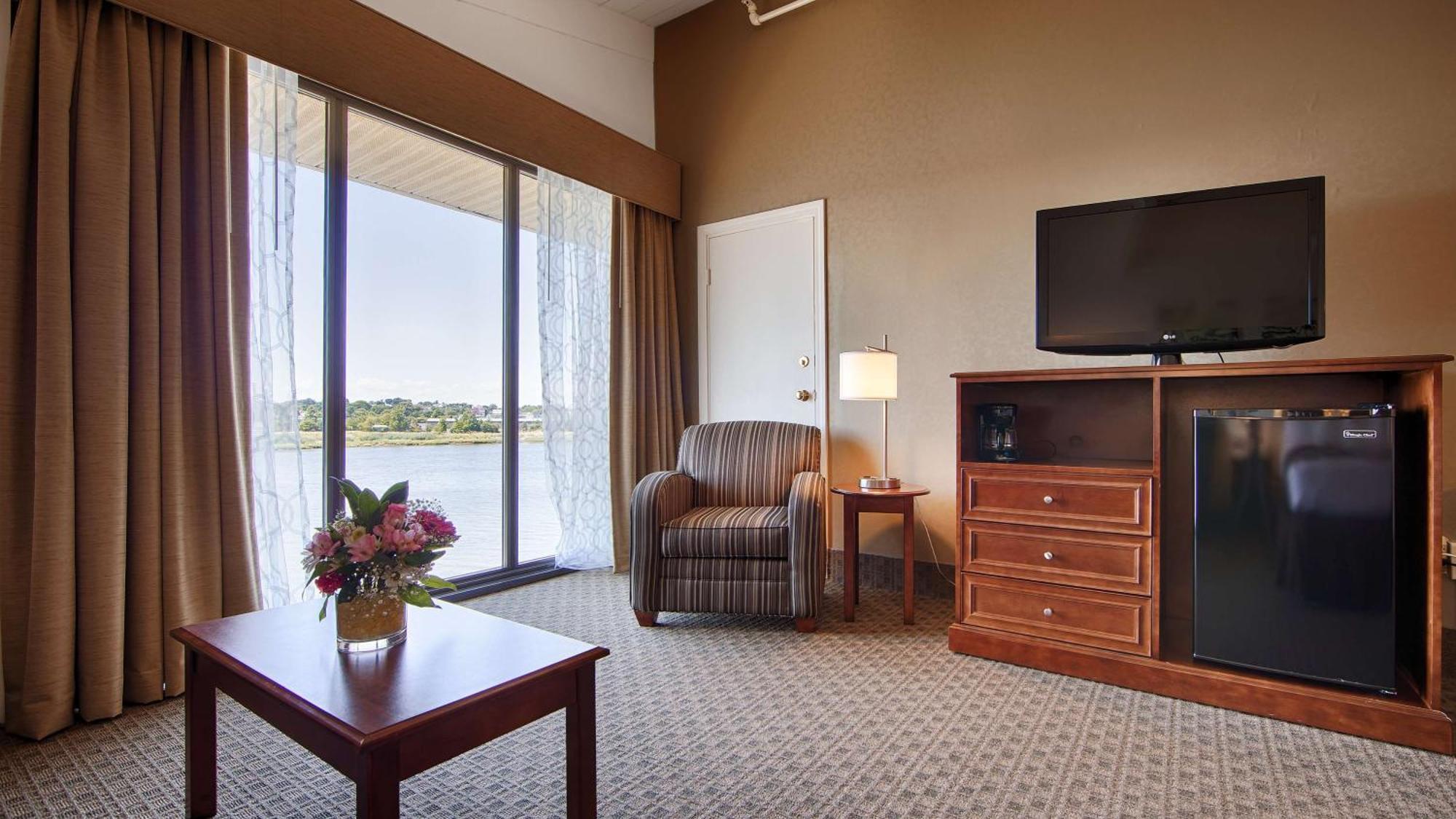 Queen Room with Sofa Bed - Water view - Non Smoking,1707941544:JPEG