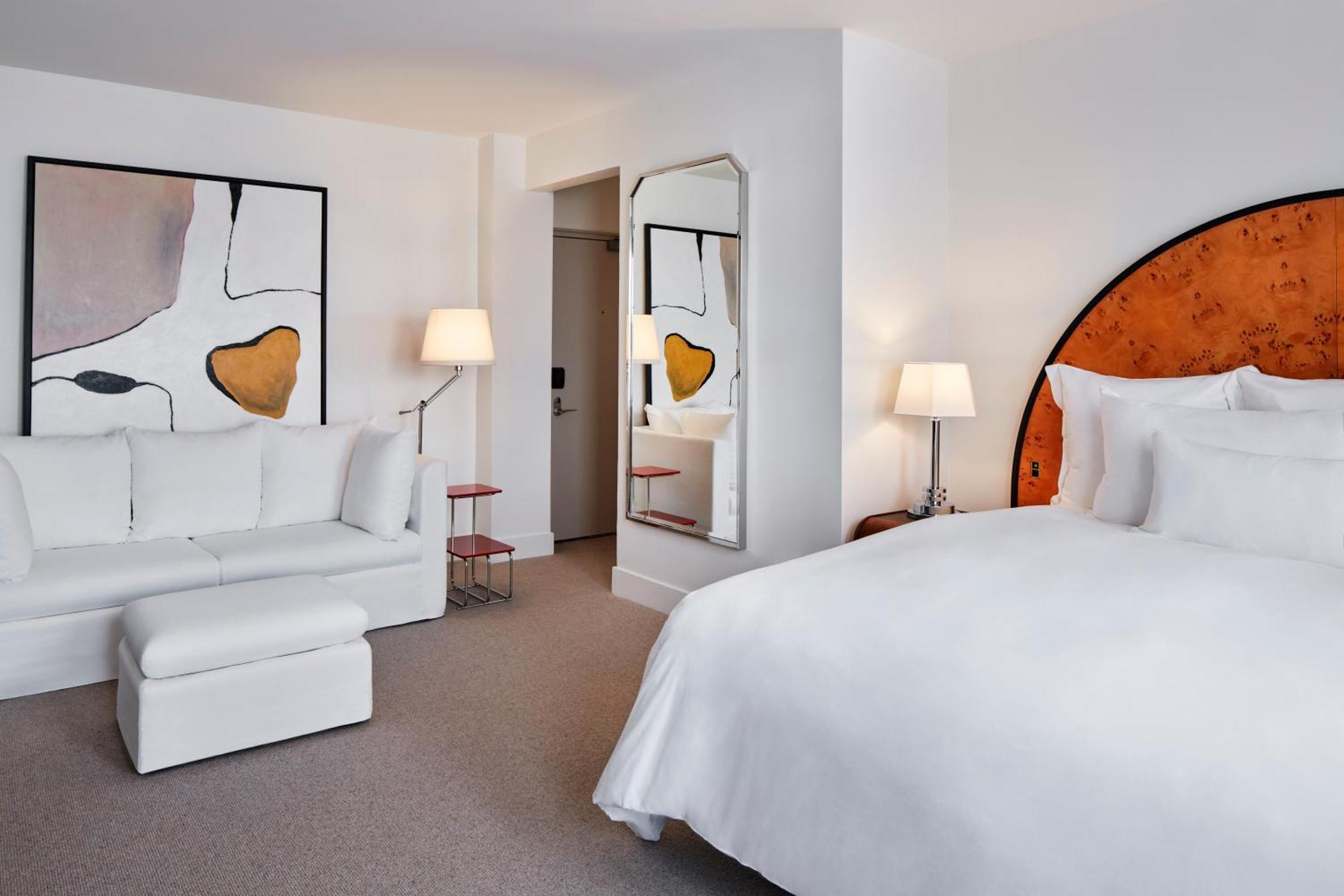 Deluxe King Kitchenette