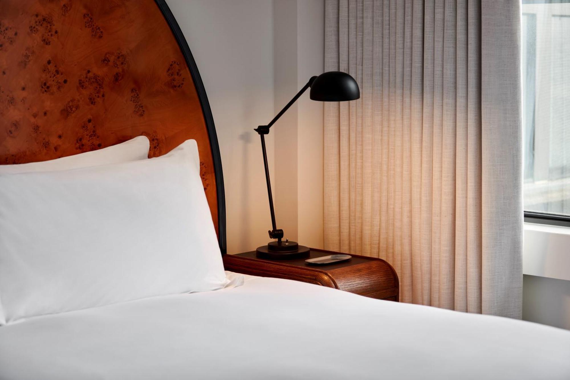 Deluxe King 1 Bed