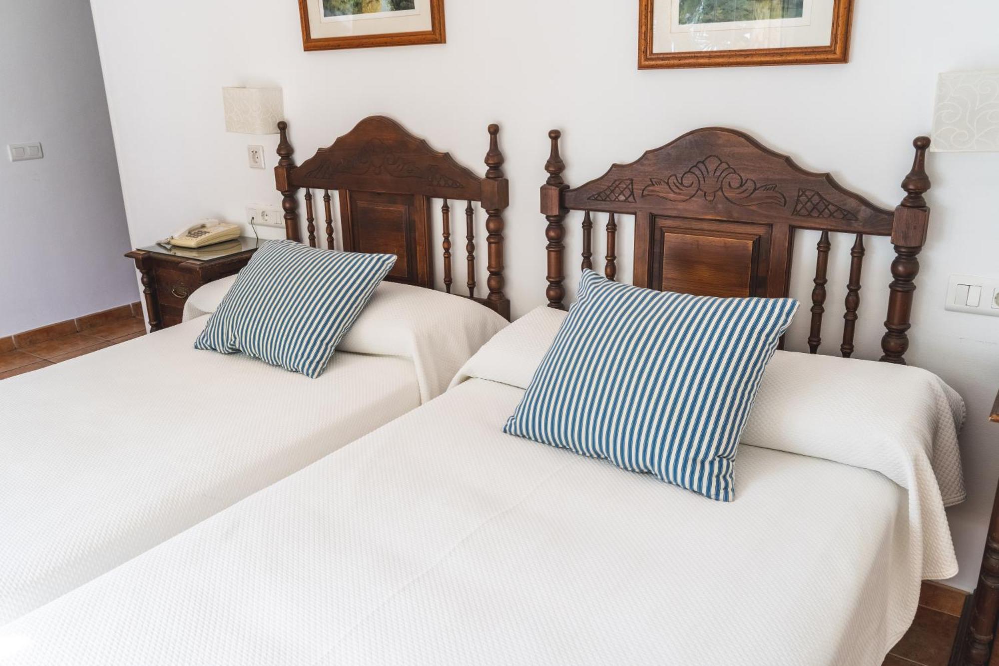 Economy Twin Room,1278840334:JPEG