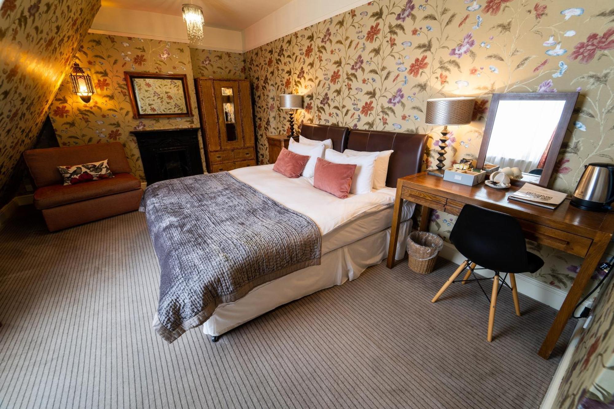 Triple Room,1279432048:JPEG