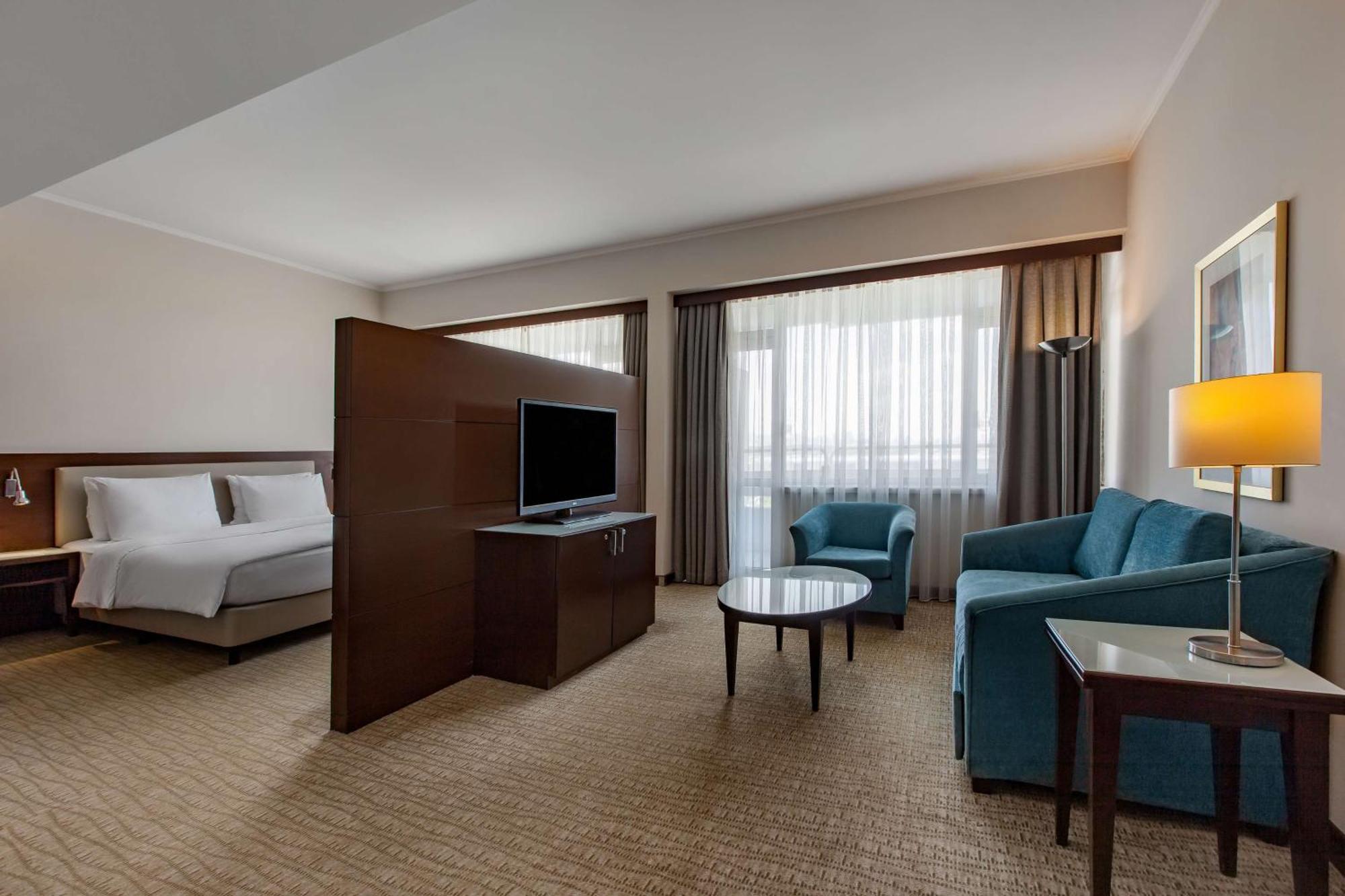 Junior Suite Balcony City View
