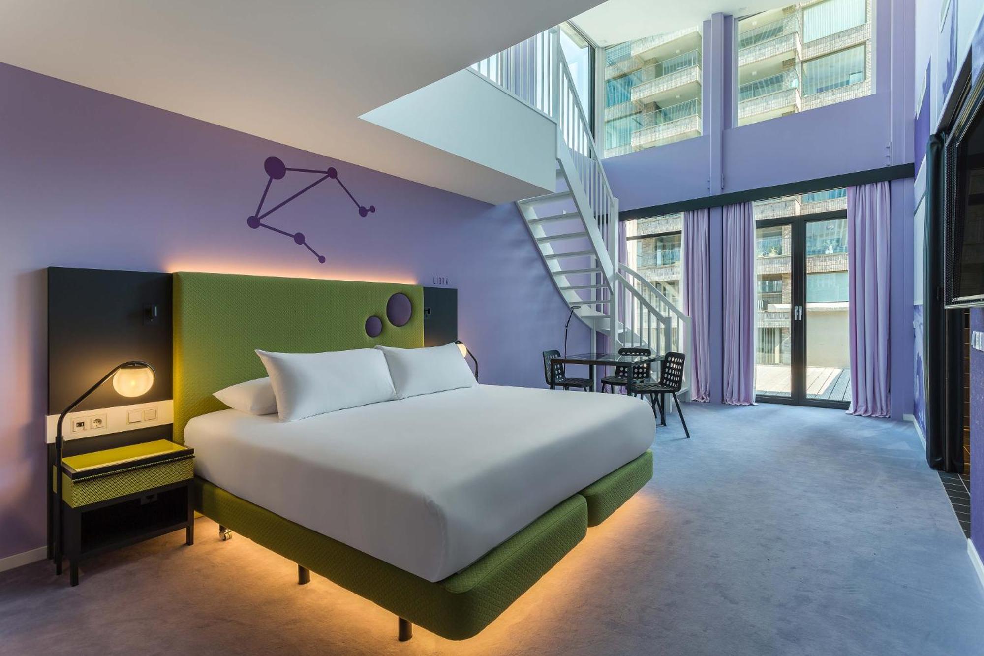 Chambre Familiale en Duplex avec Terrasse (Réservée par 2 Adultes avec Enfants)