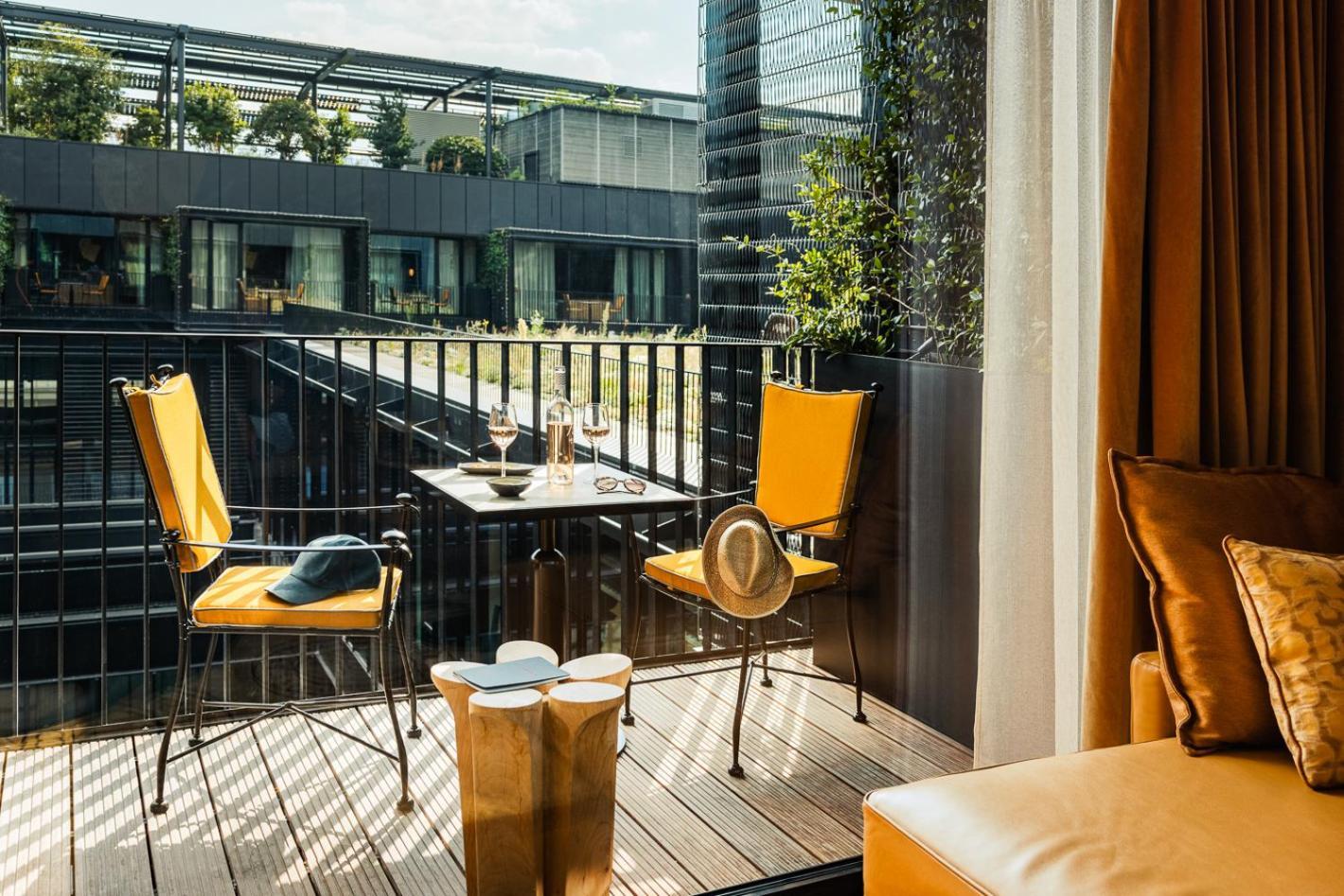 Family Junior Suite Garden View Terrace