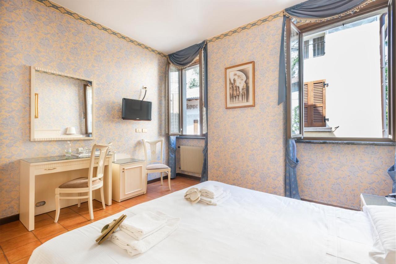 Double or Twin Room Village View