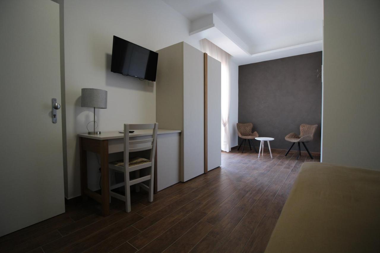 Triple Room Private Bathroom