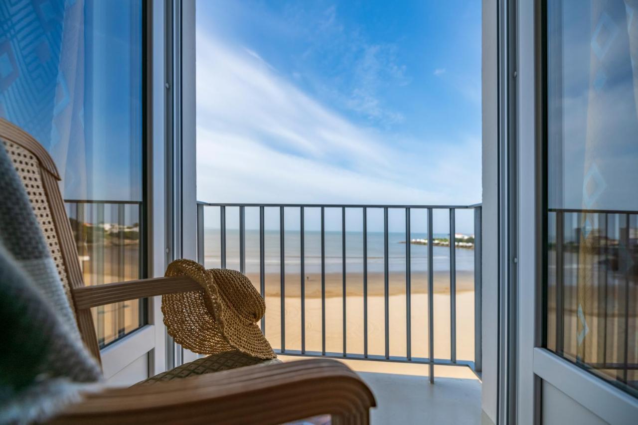 Double or Twin Room Sea View