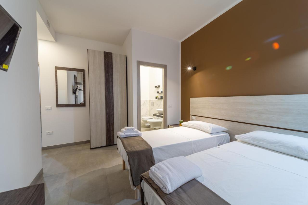 Double or Twin Room Private Bathroom
