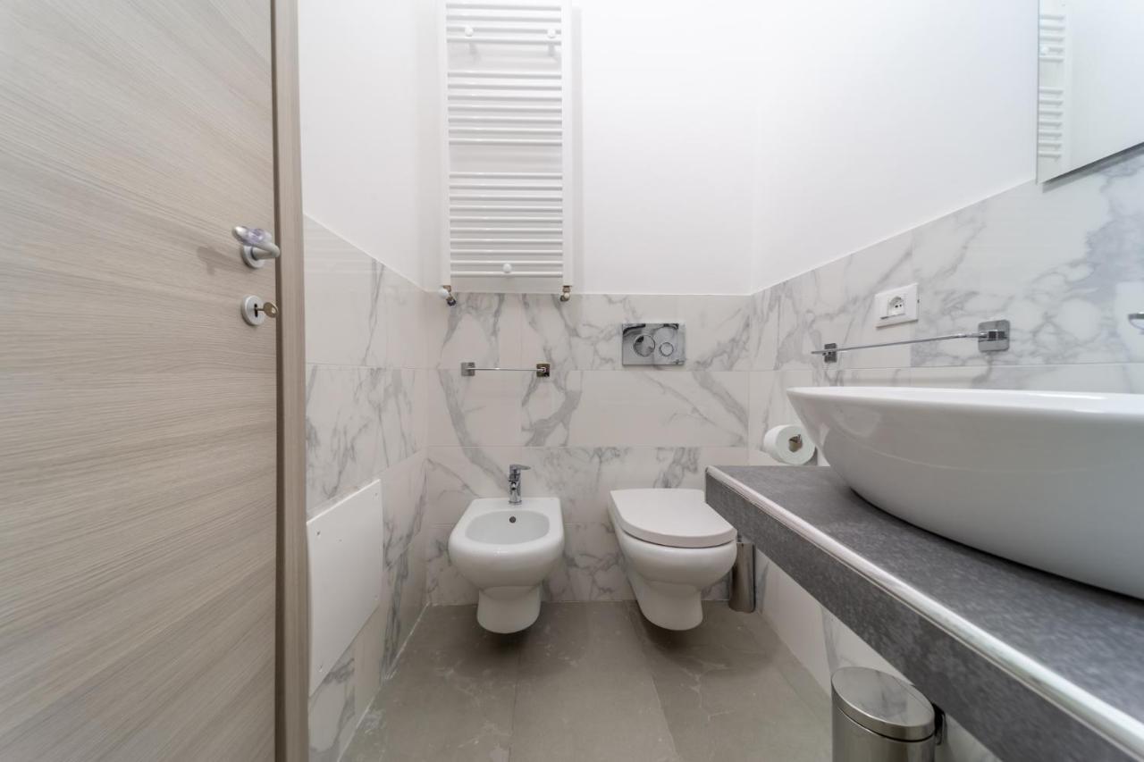 Double or Twin Room Bathroom