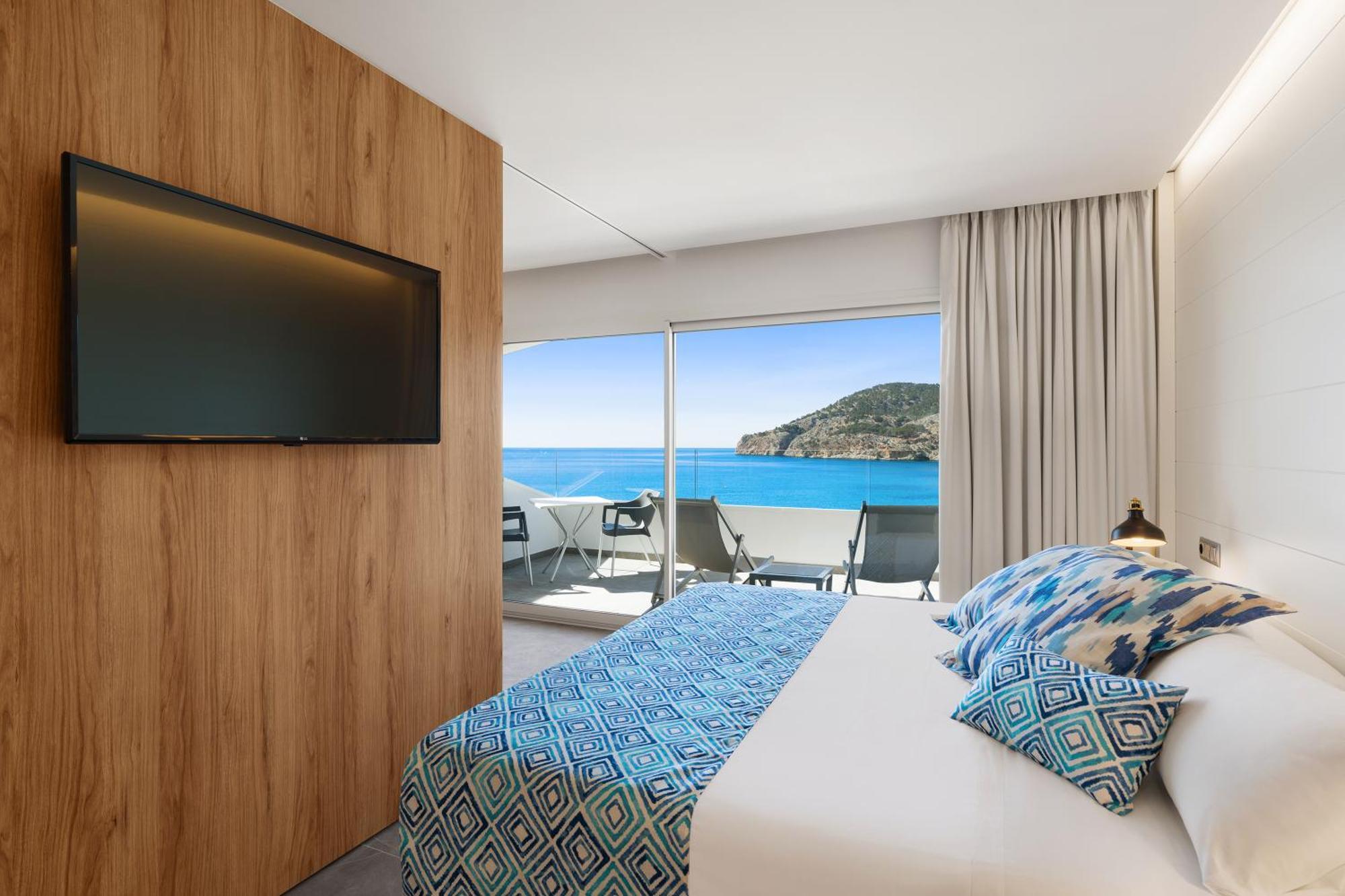 Suite Sea Pool View