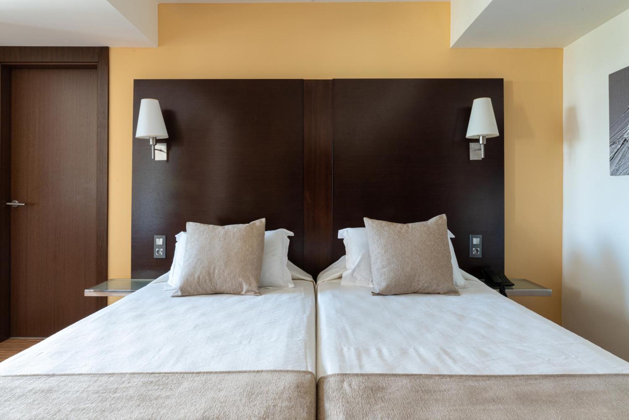 Twin Room with Sea View