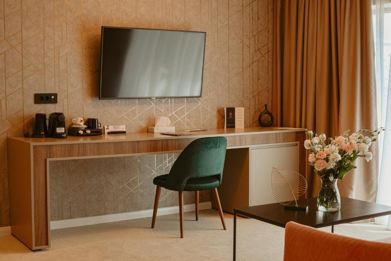 Junior Suite with Balcony