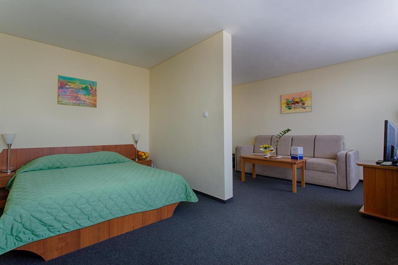 Junior Suite,908520445:JPEG
