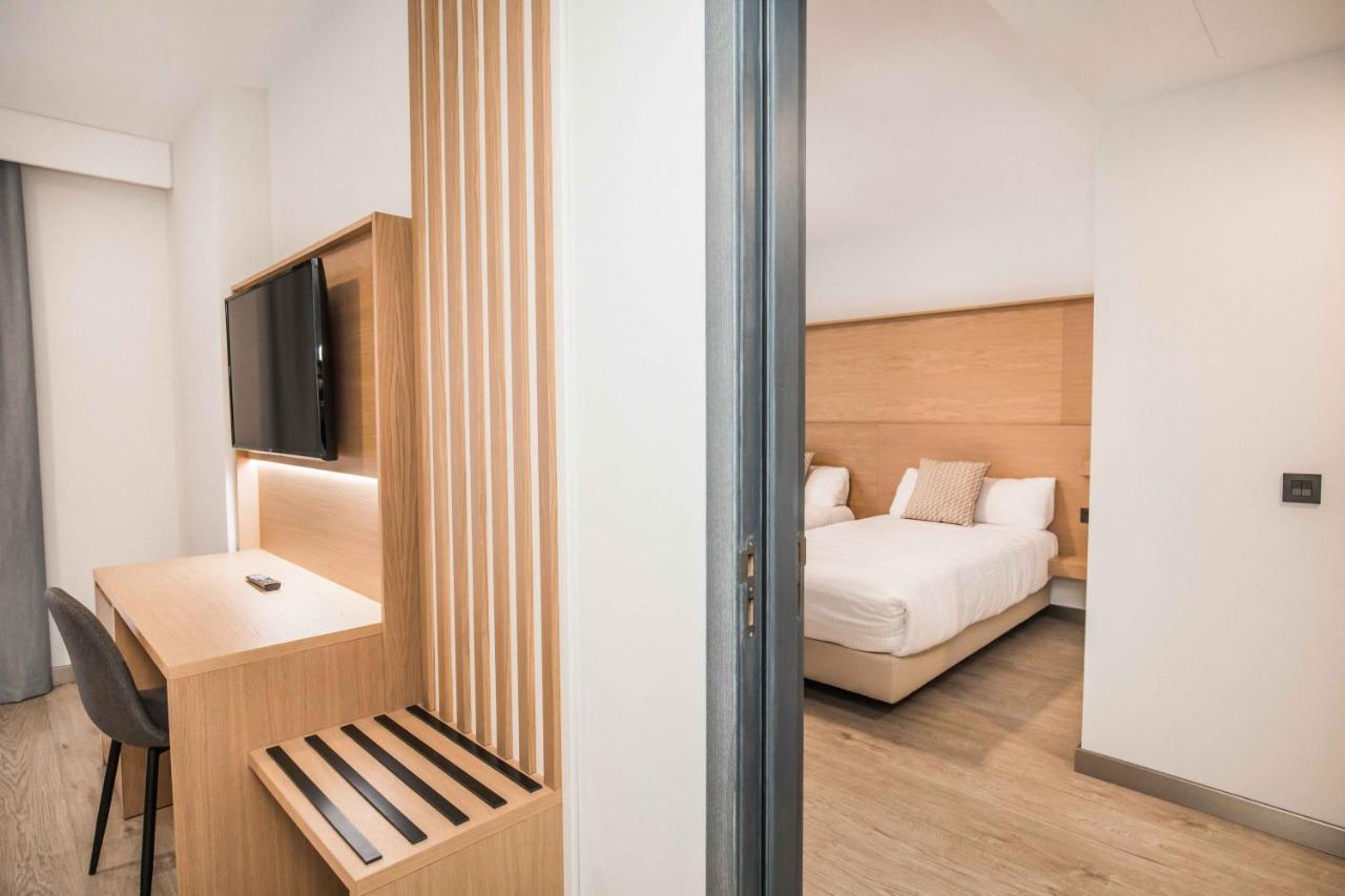 interconnected rooms