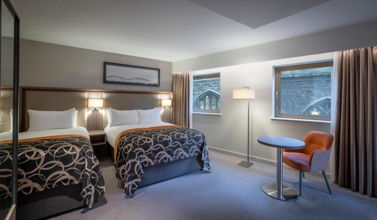 Deluxe Double Single Room