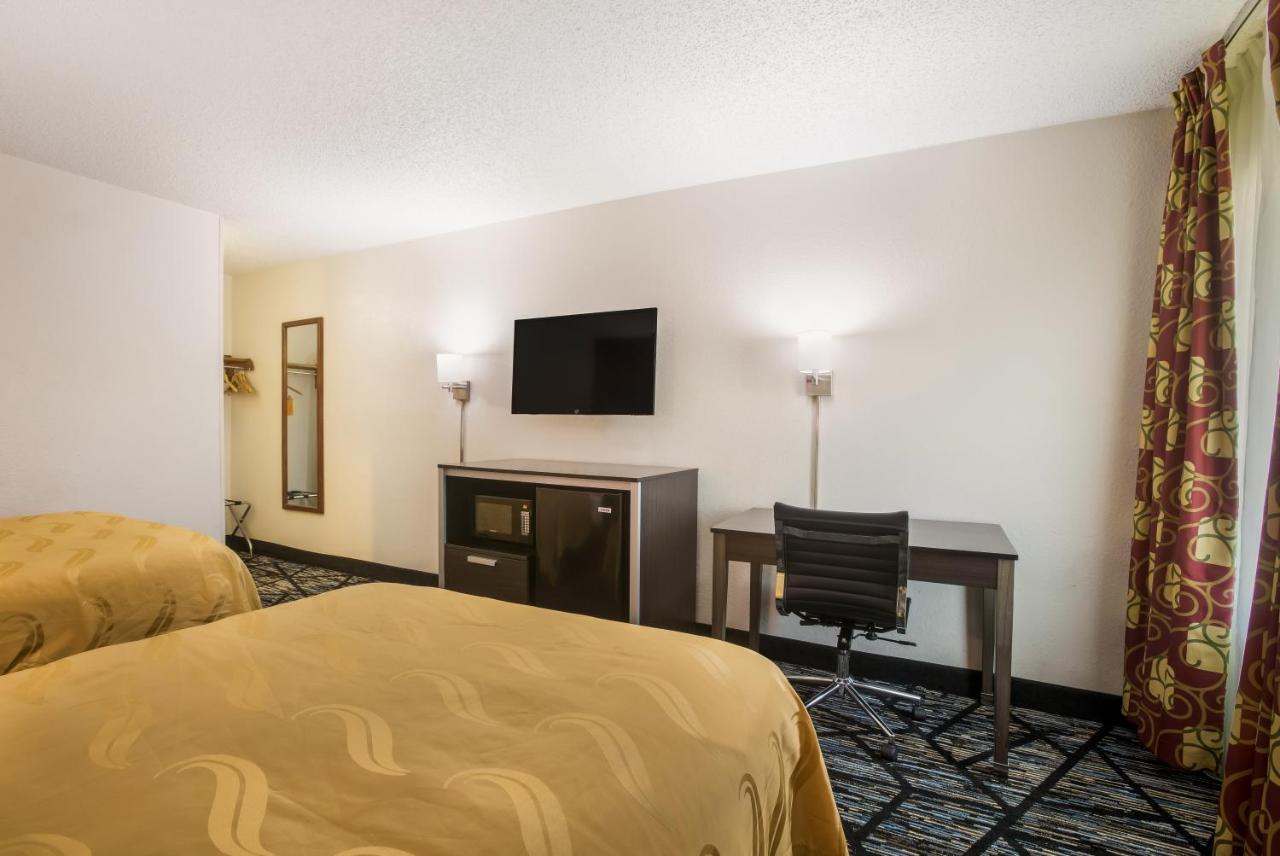 Double Room with Two Double Beds - Interior Access, No Pets