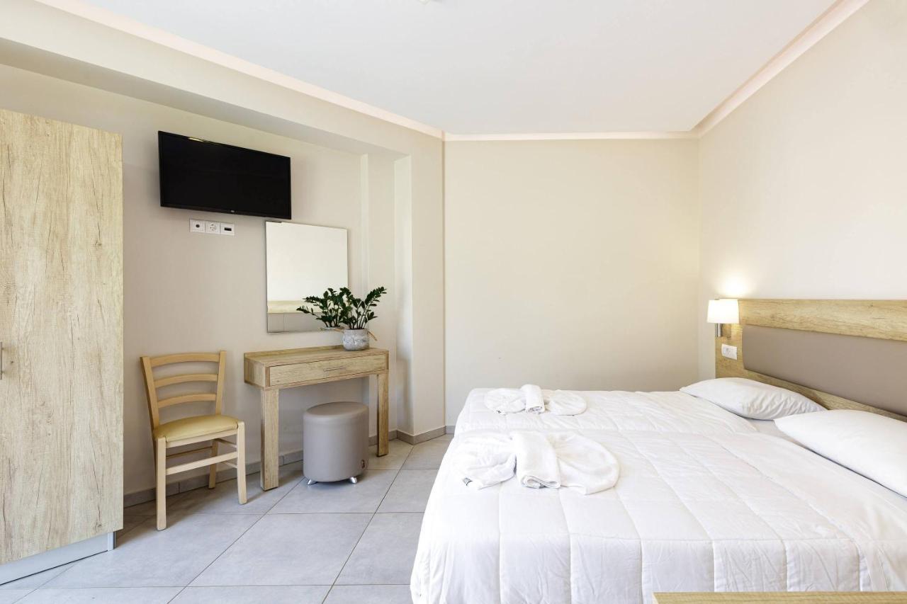 Superior Twin or Double Room Garden View
