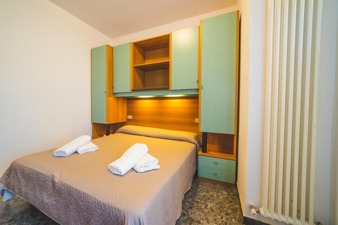 Economy Double or Twin Room,1321306786:JPEG