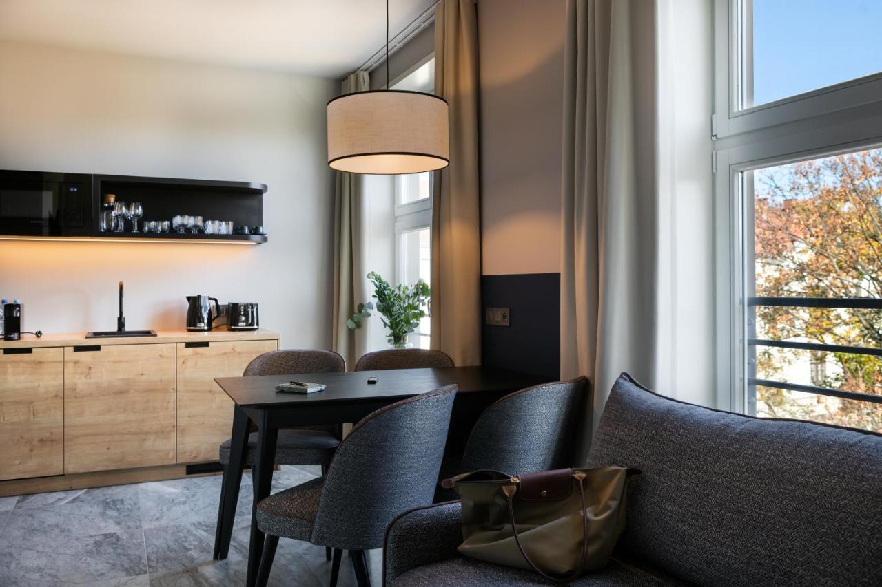 Deluxe Apartment