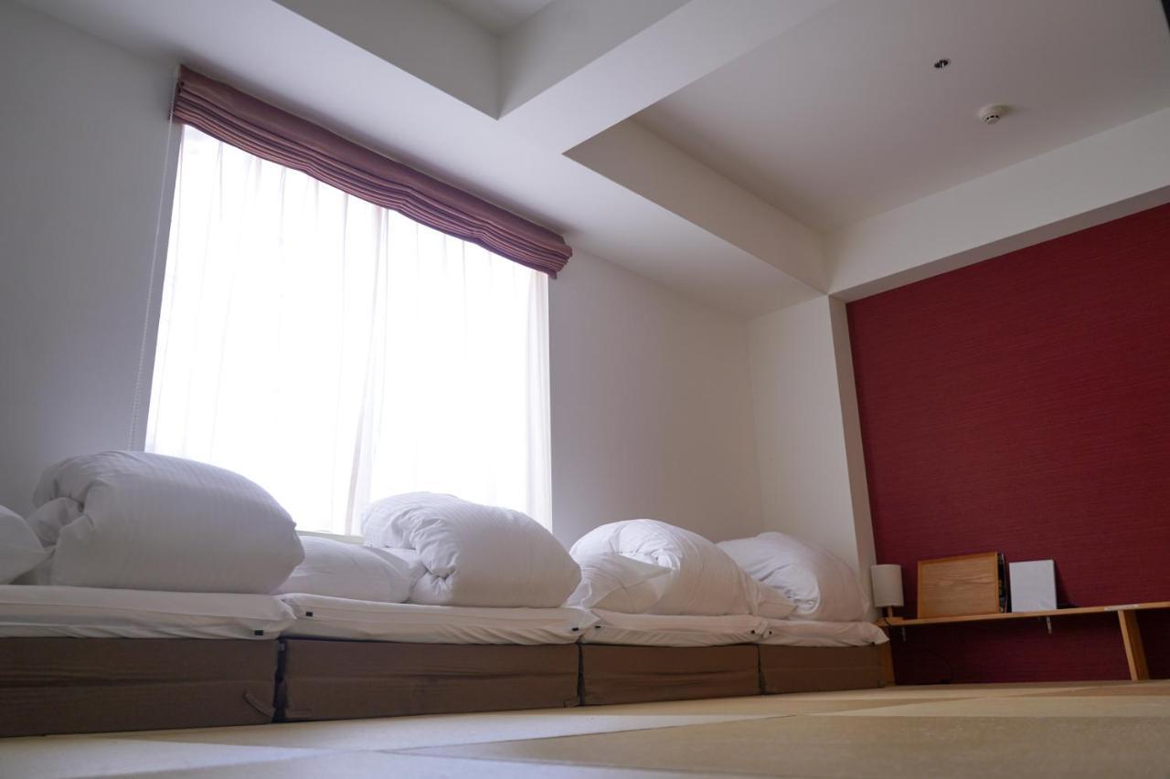 Japanese Style Family Room,697063212:JPEG