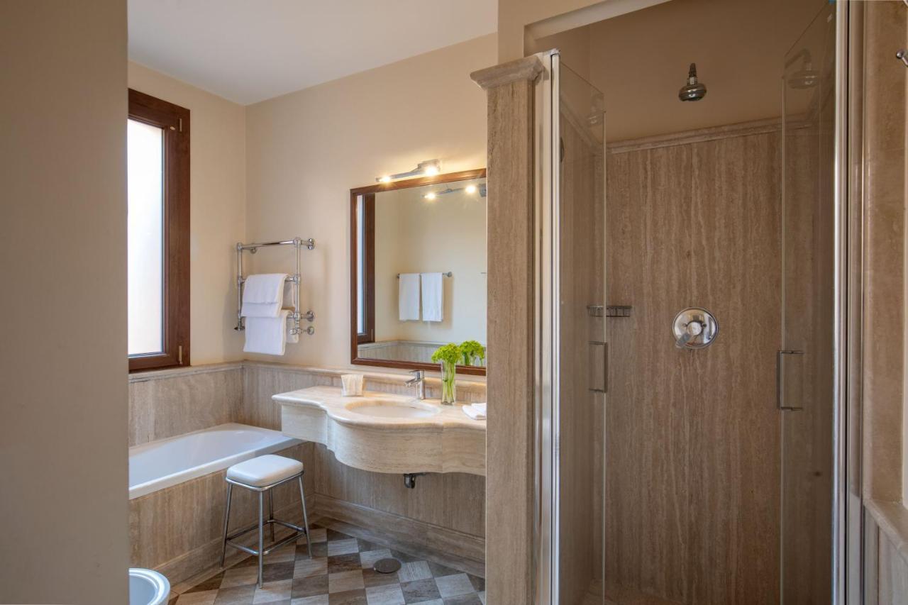 Superior Double or Twin Room Via dei Greci 23,1264946329:JPEG