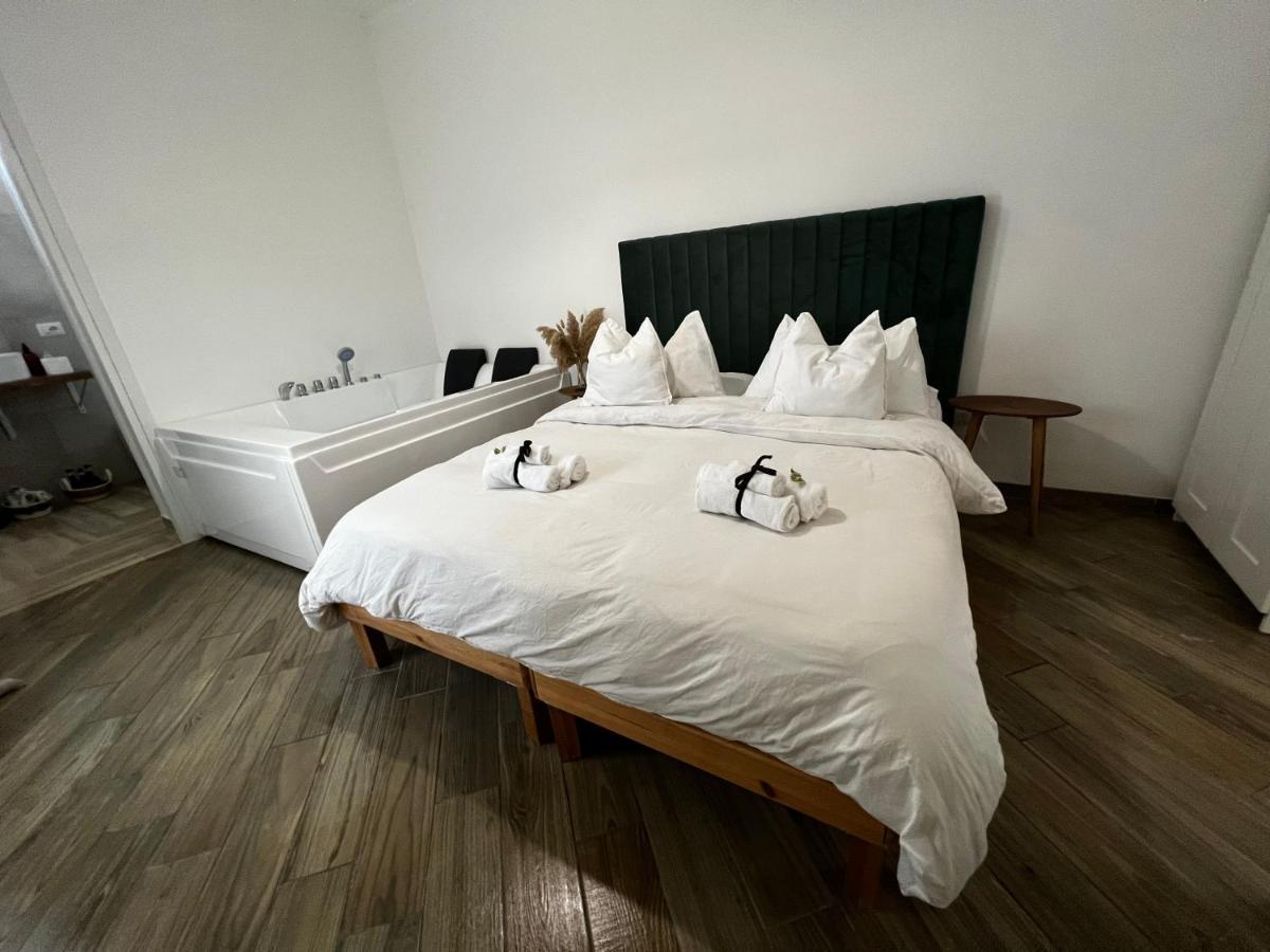 Double Room Spa Bath