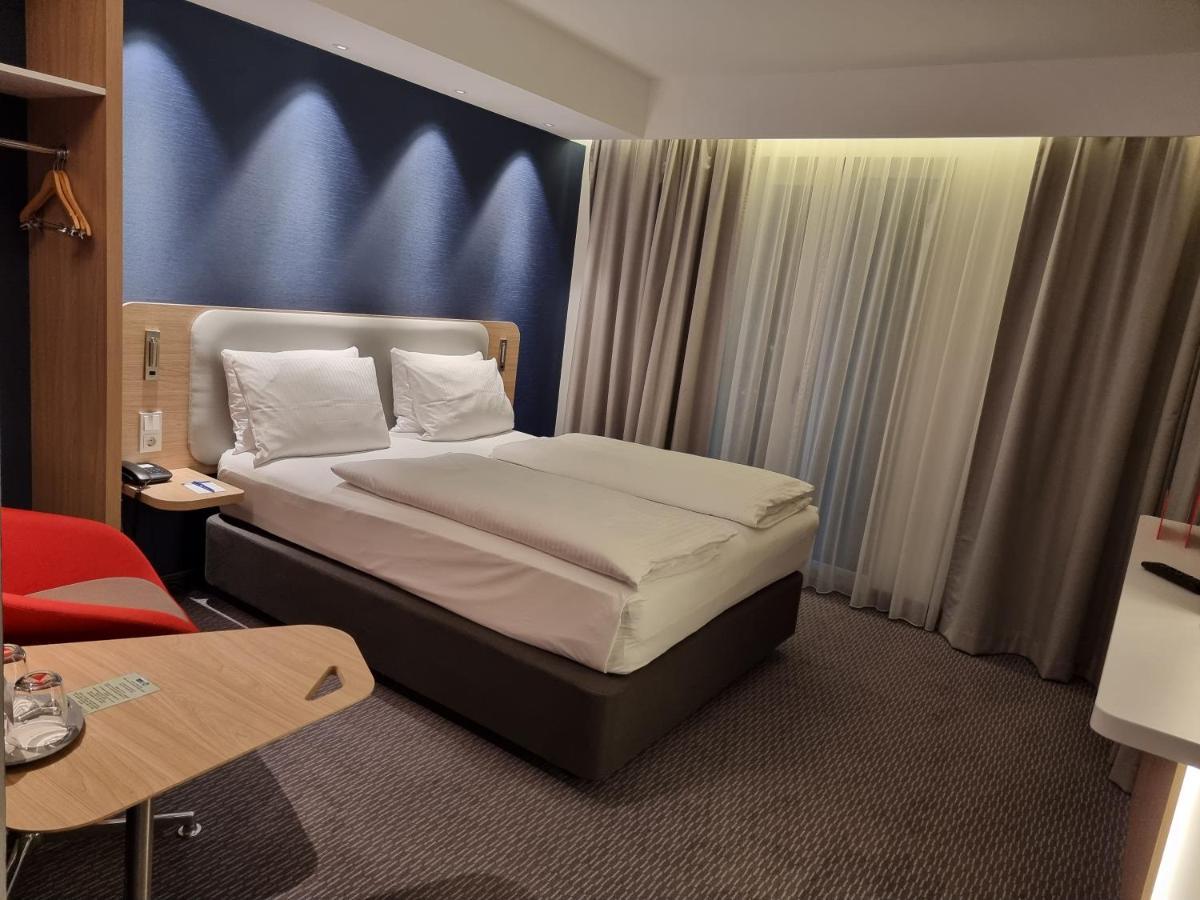 Standaard Kamer met Queensize Bed en Inloopdouche