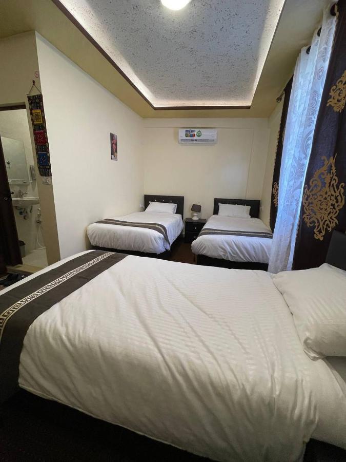 Triple Room