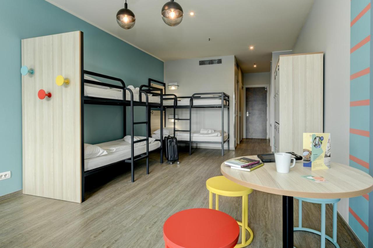 Bed 6-Bed Mixed Dormitory Room