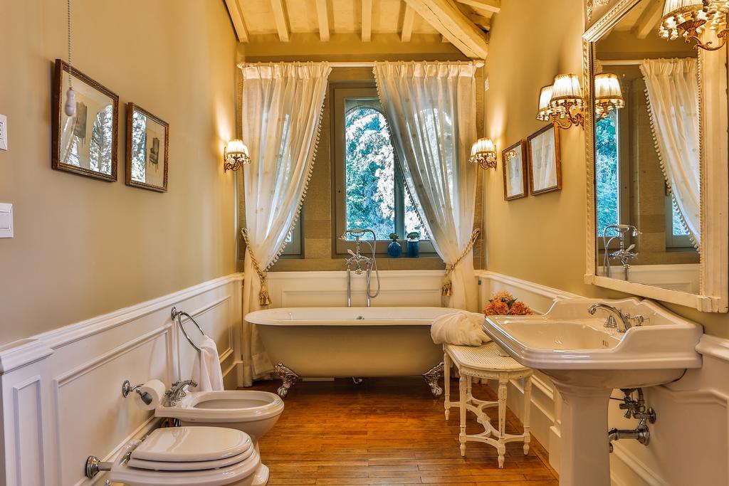 Double Room Split Level