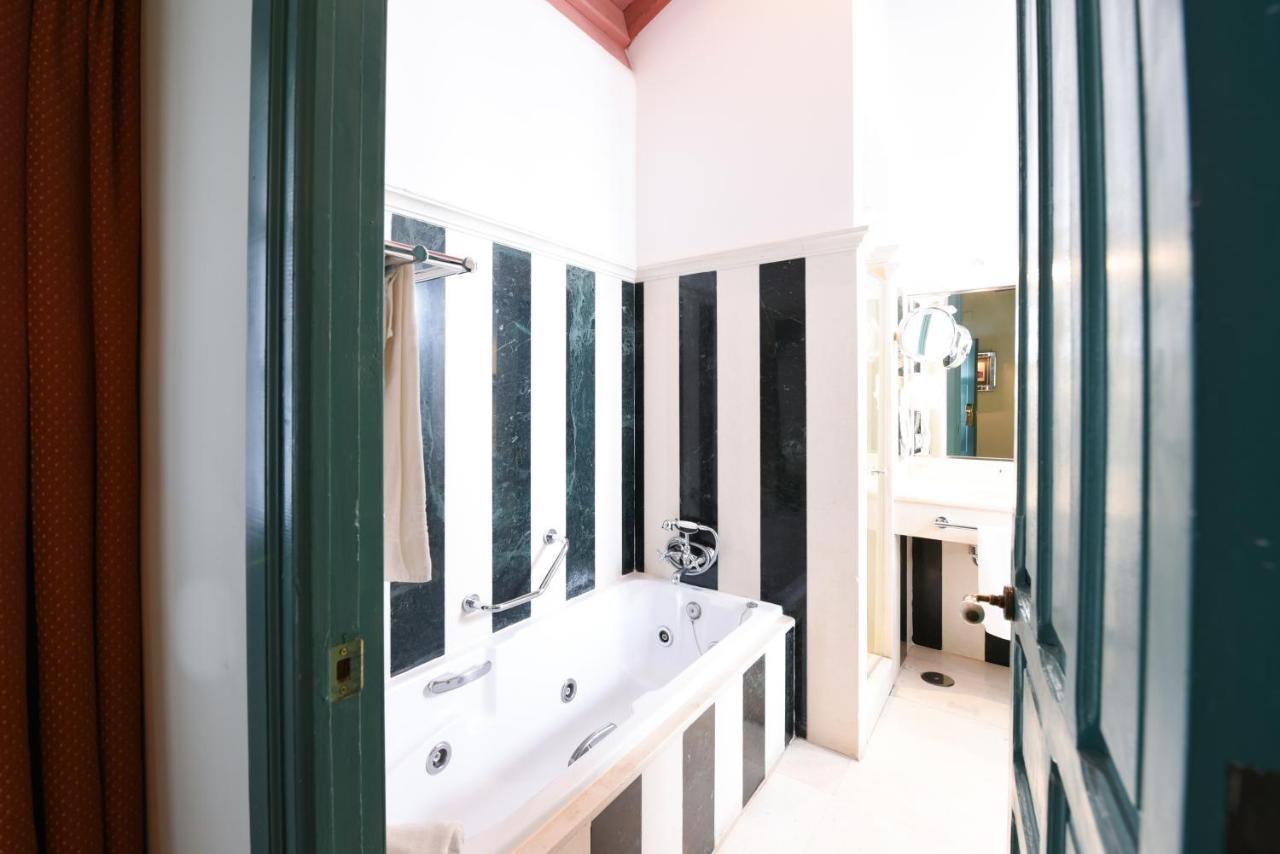Double Room Spa Bath