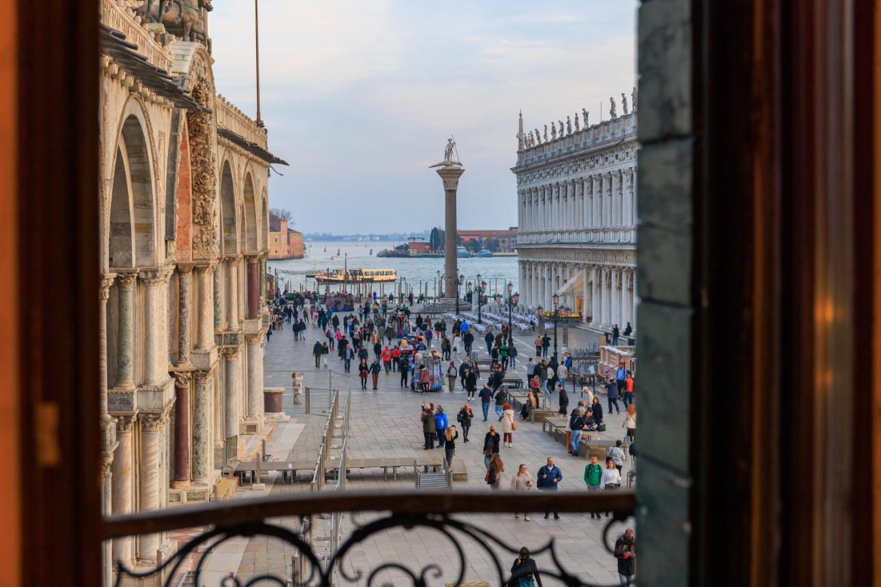 Deluxe King Room San Marco Square View