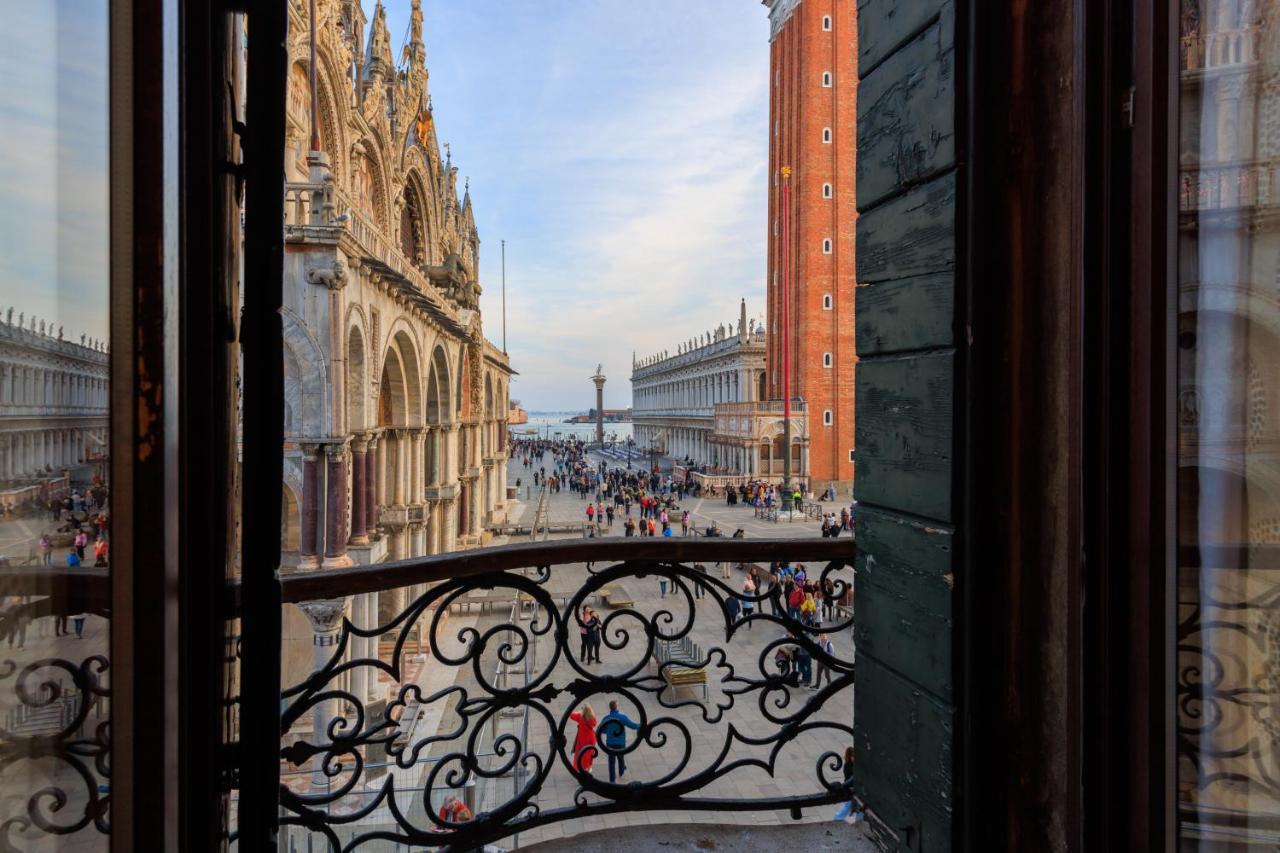 Deluxe King Room San Marco Square View