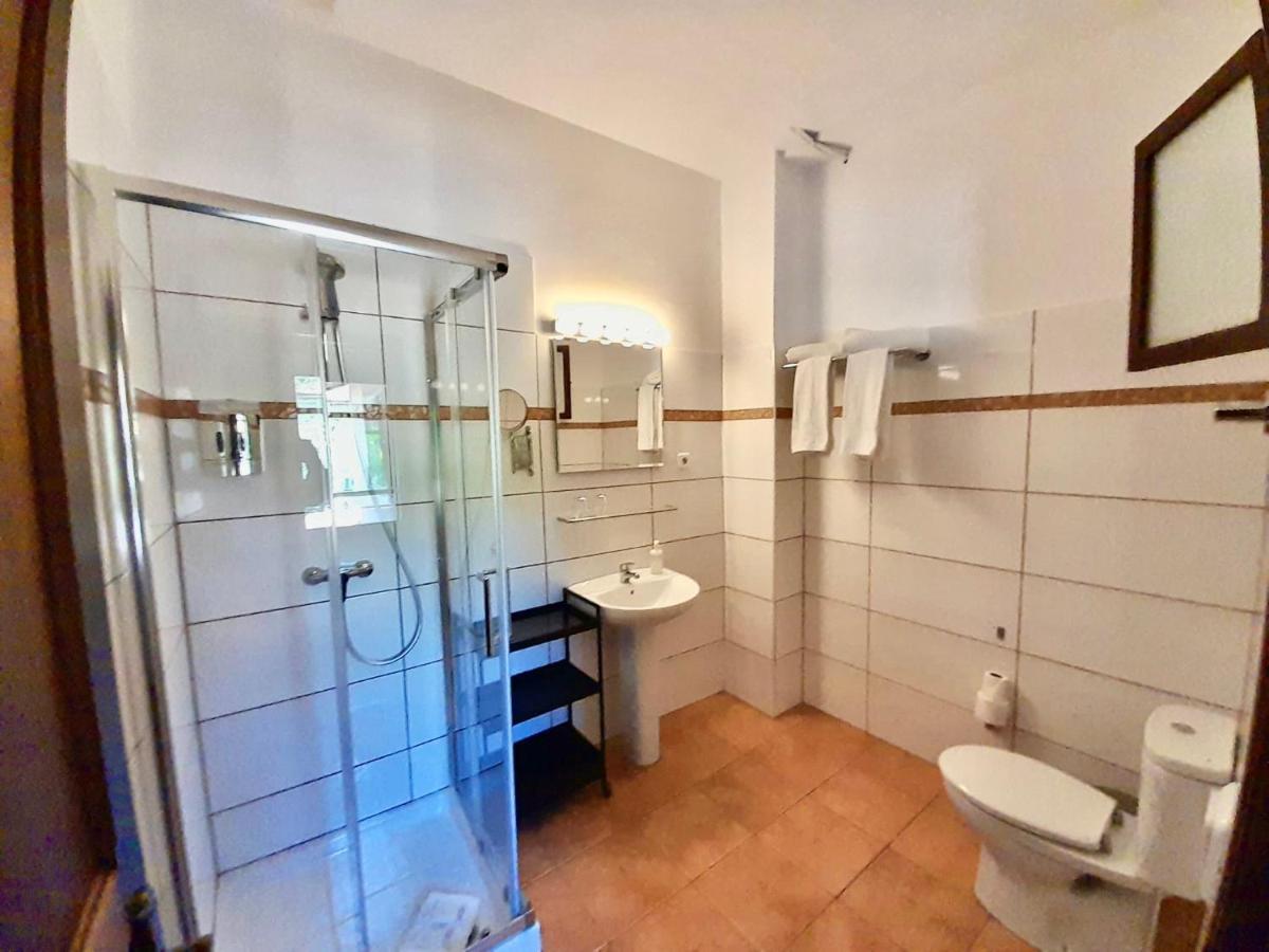 Double Room Private External Bathroom
