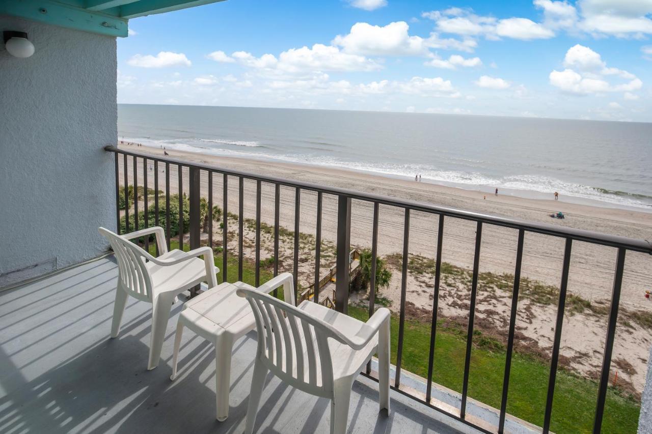 Queen Room Ocean Front Non-Smoking