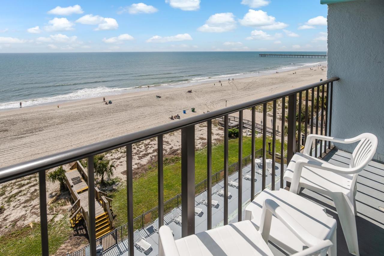 Queen Room Ocean Front Non-Smoking