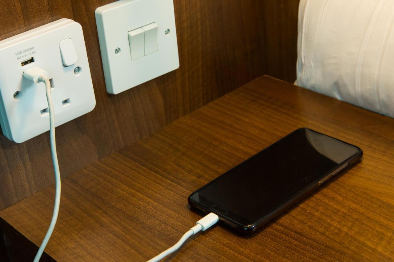 Double Room with Free Hot Breakfast - Accessible