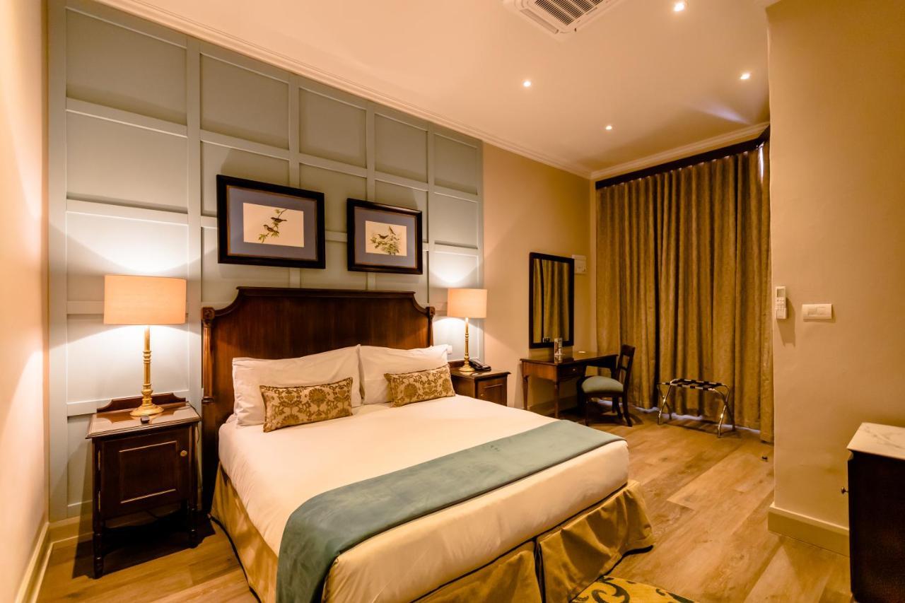 Superior King Room