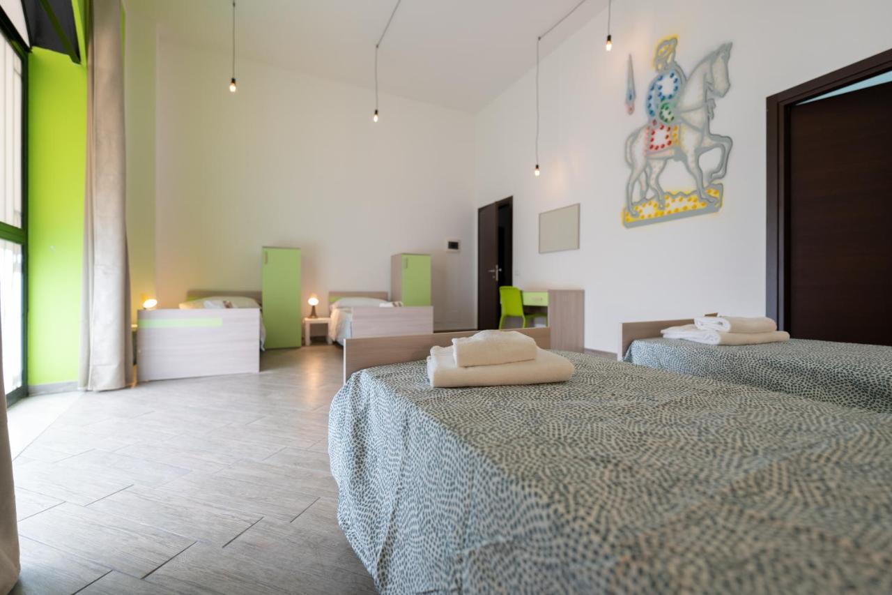 Bed 4-Bed Mixed Dormitory Room