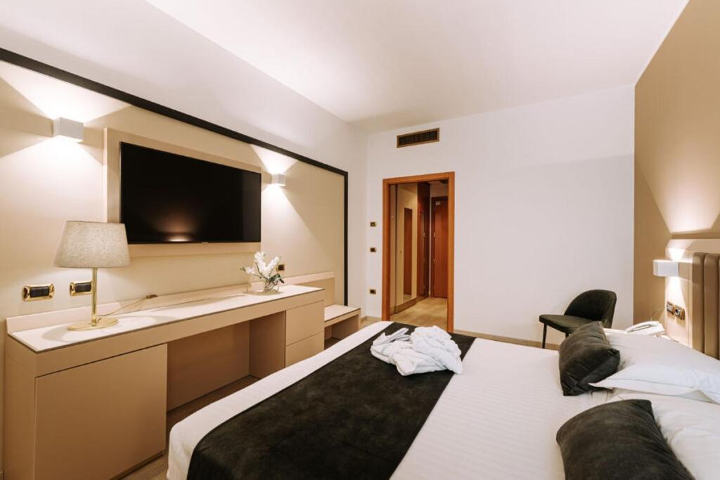 Double Room,1394826995:JPEG