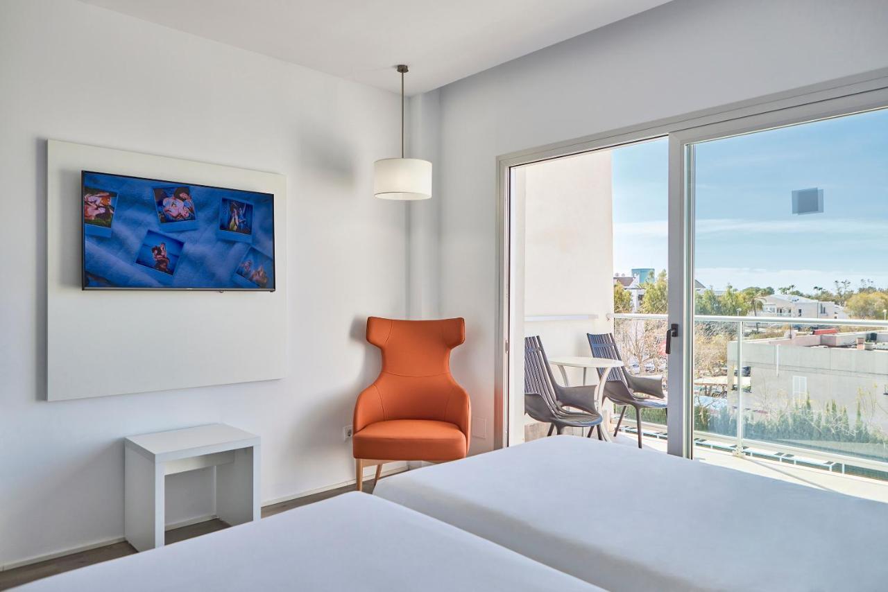 Double Room Pool View