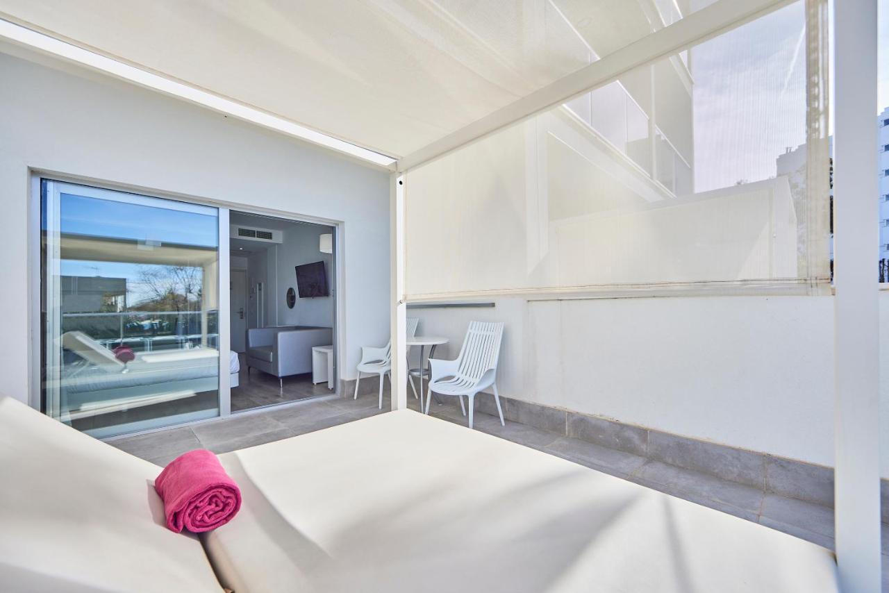 Dluxe Balibed