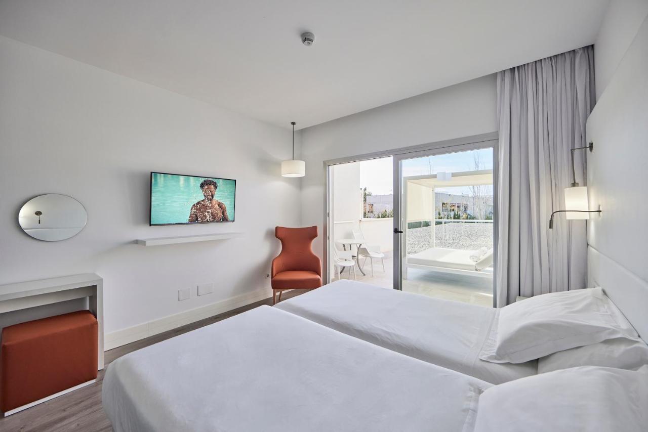 Double Room Bali-Bed