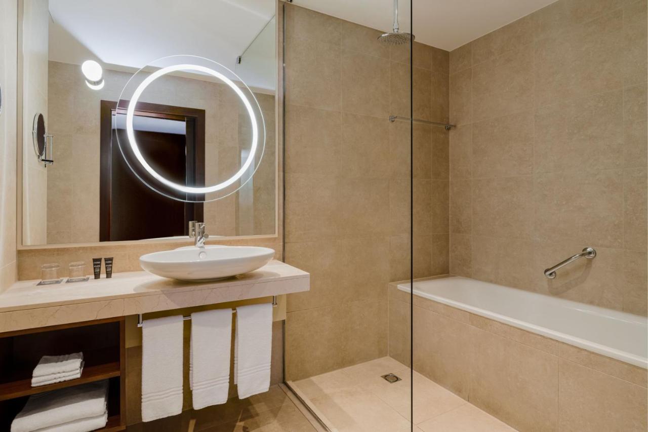Deluxe Suite Club lounge access 1 Bedroom Suite 1 King
