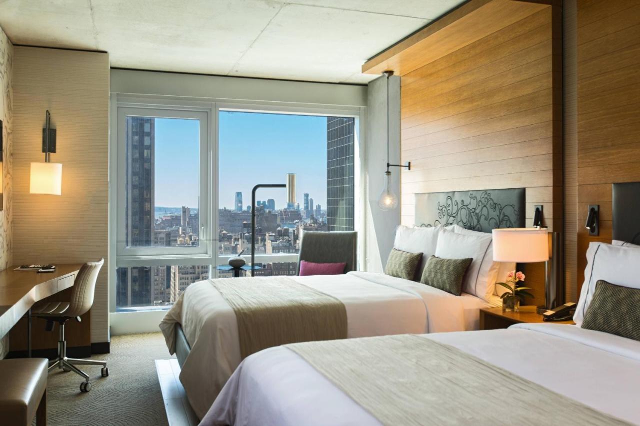 Chambre Lit Queen-Size - Vue sur les Toits