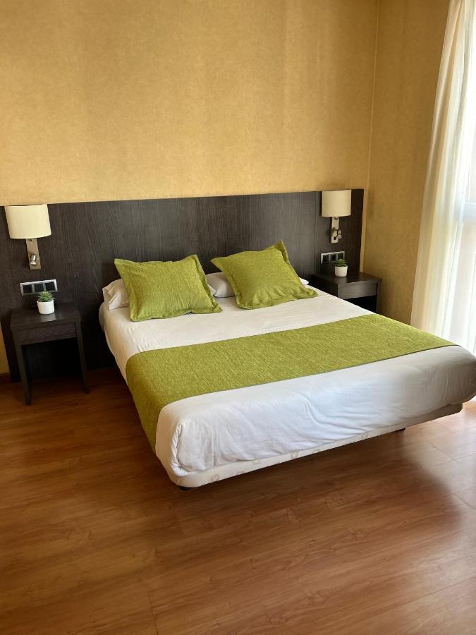 Single Room Private Bathroom