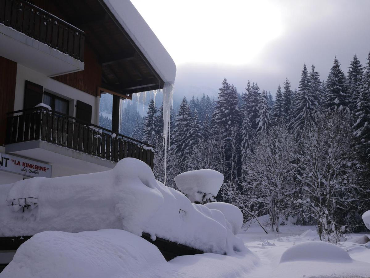 Apartment with Mountain View