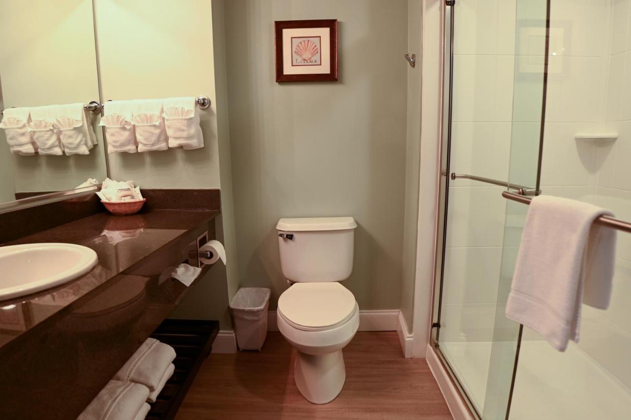 Bay View, 2 Queen Beds, Suite, S-Sofa, Accessible