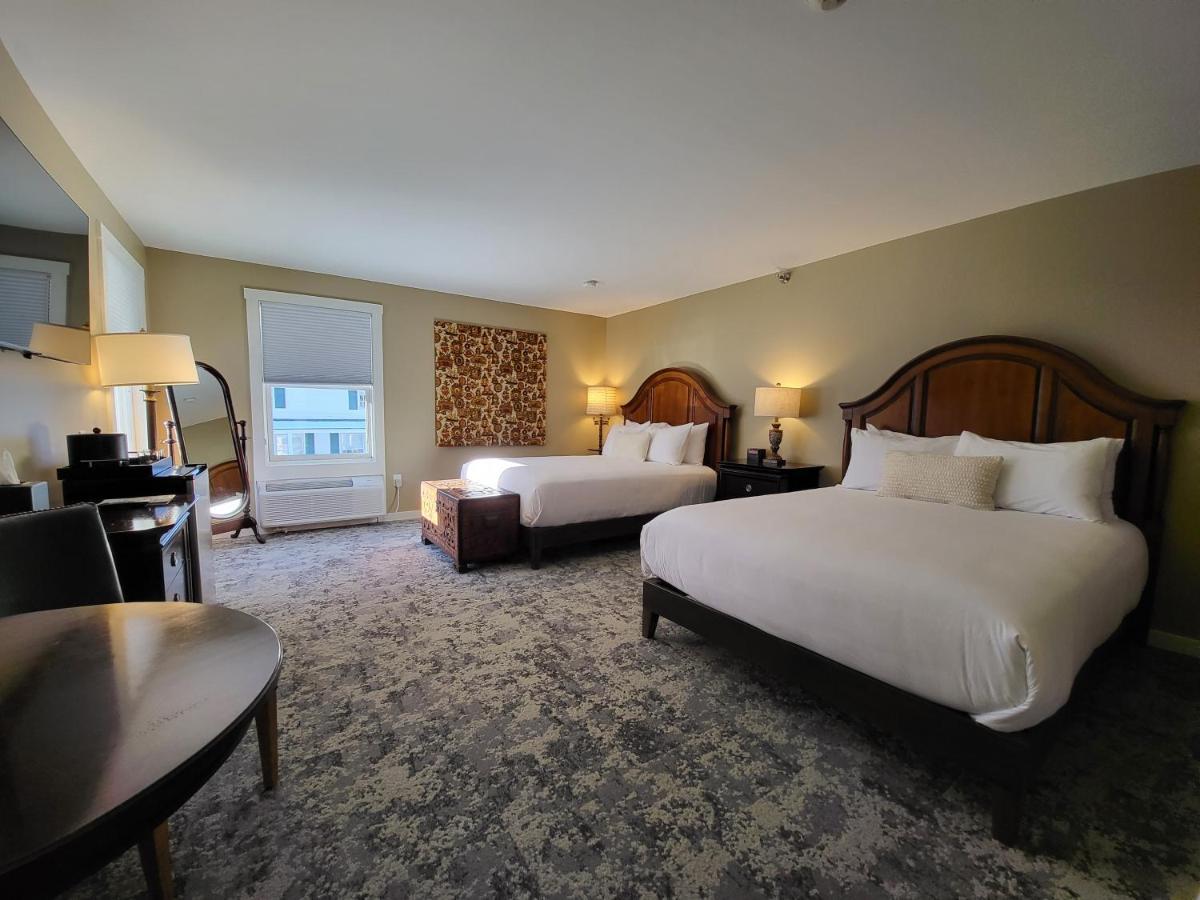 Queen Room with Two Queen Beds,1402519382:JPEG